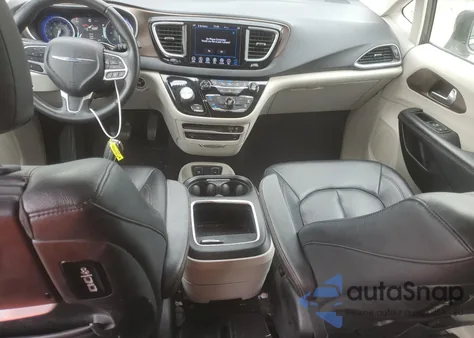 2018 Chrysler Pacifica Touring L Plus z USA, uszkodzony, nr VIN 2C4RC1EG7JR113929